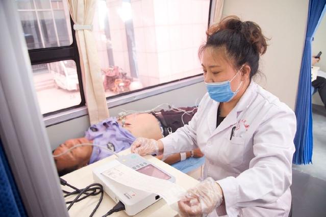 去醫院體檢已過時，移動醫療車讓體檢更便捷